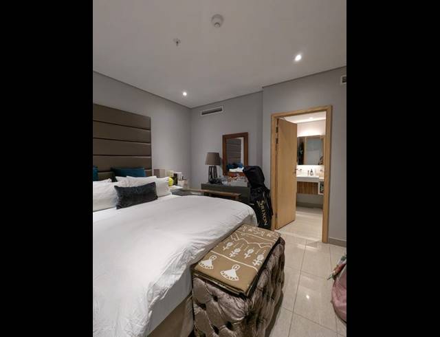 2 BEDROOM APARTMENT FOR SALE IN UMHLANGA ROCKS